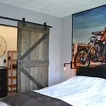 Nikolaierhaus *